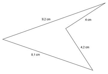 Mangekant med følgende (fire) sider: 8,1 cm, 9,2 cm, 4 cm og 4,2 cm